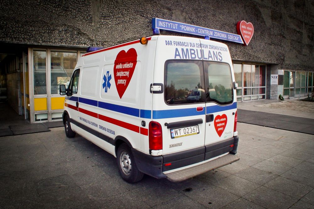 Ambulans przekazany przez Fundację WOŚP Instytut "Pomnik-Centrum Zdrowia Dziecka"