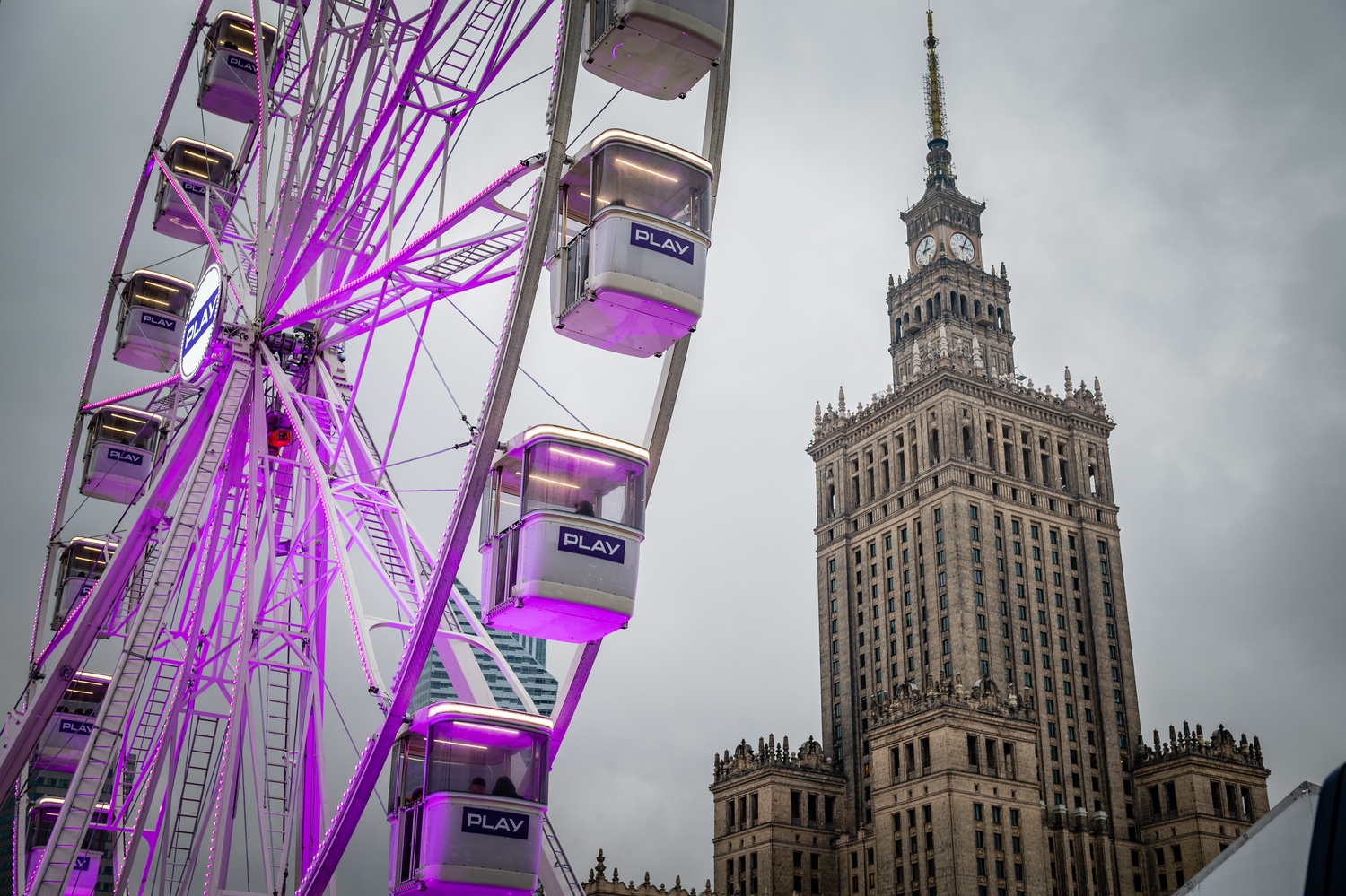 Everyone can take a ride on the Ferris wheel, photo by Paweł Krupka 
